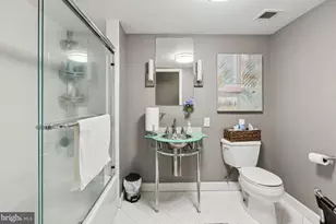 526 Pacific Ave, Atlantic City, NJ 08401 - Photo 17