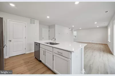 107 Malibu Drive, Egg Harbor Township, NJ 08234 - Photo 9