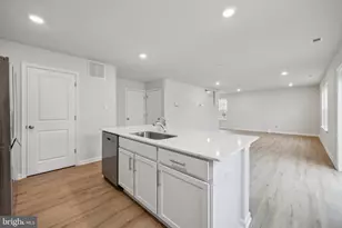 107 Malibu Dr, Egg Harbor Township, NJ 08234 - Photo 9