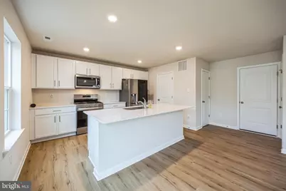 107 Malibu Drive, Egg Harbor Township, NJ 08234 - Photo 3