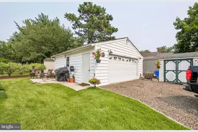 11 Queens Lane, Hammonton, NJ 08037 - Photo 3