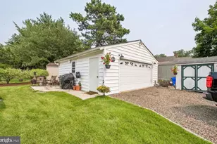 11 Queens Ln, Hammonton, NJ 08037 - Photo 3