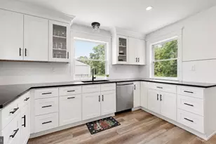 811 Darmstadt Ave, Egg Harbor City, NJ 08215 - Photo 9
