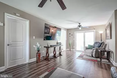 112 E Park Avenue, Williamstown, NJ 08094 - Photo 9