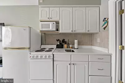 9401 Pacific Avenue #10, Margate City, NJ 08402 - Photo 5