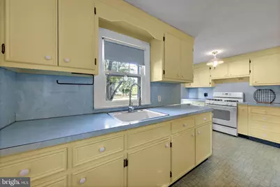 210 W Church Street, Absecon, NJ 08201 - Photo 17
