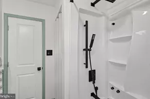402 Woodlawn Ave, Williamstown, NJ 08094 - Photo 17