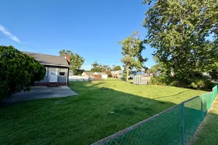 654 Peach St, Hammonton, NJ 08037 - Photo 25