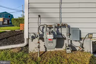 108 Vine St, Hammonton, NJ 08037 - Photo 3
