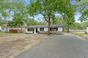 306 Wiltshire Dr, Williamstown, NJ 08094 - Photo 3