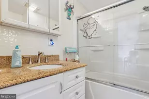 2 Montgomery Ave, Atlantic City, NJ 08401 - Photo 21