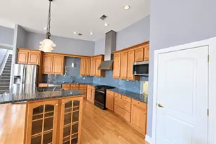 290 Myrtle N St, Hammonton, NJ 08037 - Photo 5
