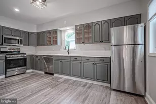 436 Peach St, Hammonton, NJ 08037 - Photo 19