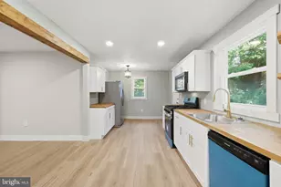 6917 Market St, Mays Landing, NJ 08330 - Photo 11