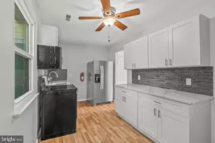 341 Clarkson St, Burlington, NJ 08016 - Photo 13