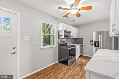 341 Clarkson Street, Burlington, NJ 08016 - Photo 11