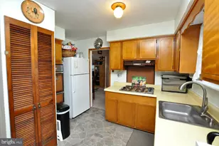 400 S Arthur Dr, Edgewater Park, NJ 08010 - Photo 13