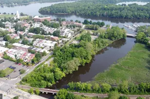 305 Tatham St, Burlington, NJ 08016 - Photo 1