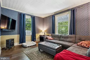 43 E Henry St, Palmyra, NJ 08065 - Photo 5