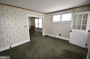 301 Conover St, Burlington, NJ 08016 - Photo 9