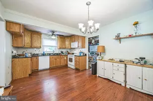 41 Holiday Ln, Willingboro, NJ 08046 - Photo 5