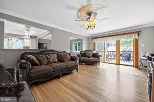 223 St David Dr, Mount Laurel, NJ 08054 - Photo 5