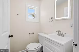 523 W 5th St, Palmyra, NJ 08065 - Photo 17