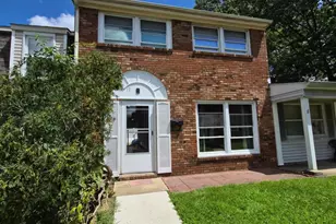 17 Rittenhouse Ct, Willingboro, NJ 08046 - Photo 1