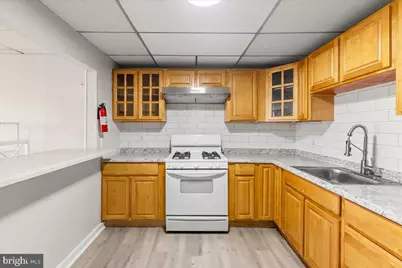 245 Warren Street, Beverly, NJ 08010 - Photo 9