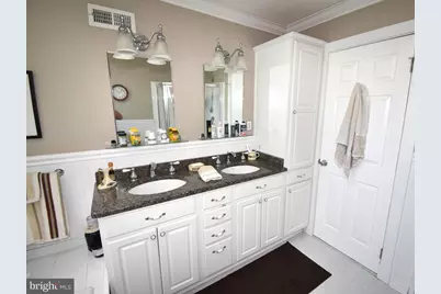 333 E Pearl Street #6, Burlington, NJ 08016 - Photo 33