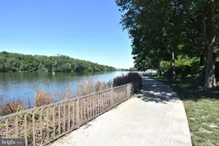 333 E Pearl St, Burlington, NJ 08016 - Photo 5