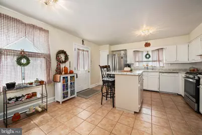 93 Wellington Place, Burlington, NJ 08016 - Photo 11