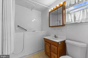 24 Florence Tollgate Pl, Burlington, NJ 08016 - Photo 13