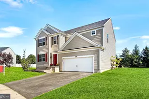 323 Pigott Dr, Florence, NJ 08518 - Photo 1