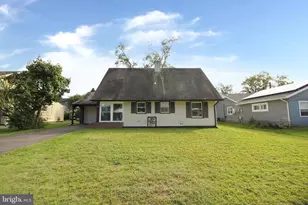 16 Bloomfield Ln, Willingboro, NJ 08046 - Photo 1