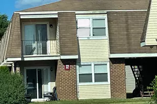 32 # 3 Florence Tollgate Pl, Florence, NJ 08518 - Photo 1