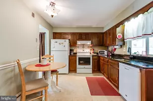 69 Buckingham Dr, Southampton, NJ 08088 - Photo 9