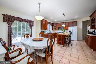 7 Brentwood Dr, Burlington, NJ 08016 - Photo 9