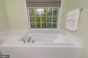 28 Brattleboro Ct, Medford, NJ 08055 - Photo 25