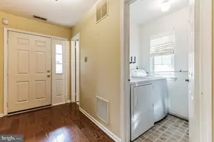 21 Eddlewood Pl, Mount Laurel, NJ 08054 - Photo 5