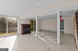 402 W Lakeshore Dr, Browns Mills, NJ 08015 - Photo 29