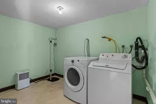 402 W Lakeshore Dr, Browns Mills, NJ 08015 - Photo 27