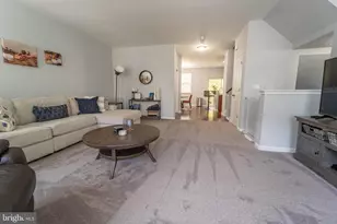 145 Creekside Wy, Burlington, NJ 08016 - Photo 5