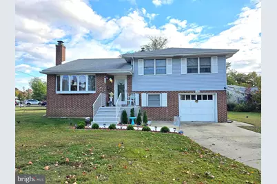 120 E Center Avenue, Maple Shade, NJ 08052 - Photo 1