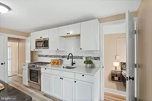 50 Pine St, Beverly, NJ 08010 - Photo 5