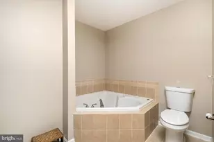 35 Farmington Ct, Bordentown, NJ 08505 - Photo 27