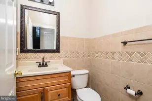 35 Farmington Ct, Bordentown, NJ 08505 - Photo 13