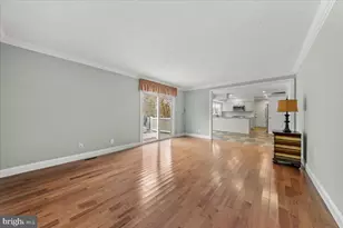 304 Hialeah Dr, Mount Laurel, NJ 08054 - Photo 13