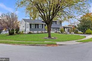 2 Spruce Rd, Burlington, NJ 08016 - Photo 3
