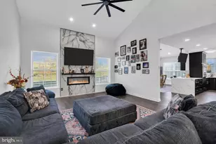 43 Meadow Run Rd, Bordentown, NJ 08505 - Photo 11